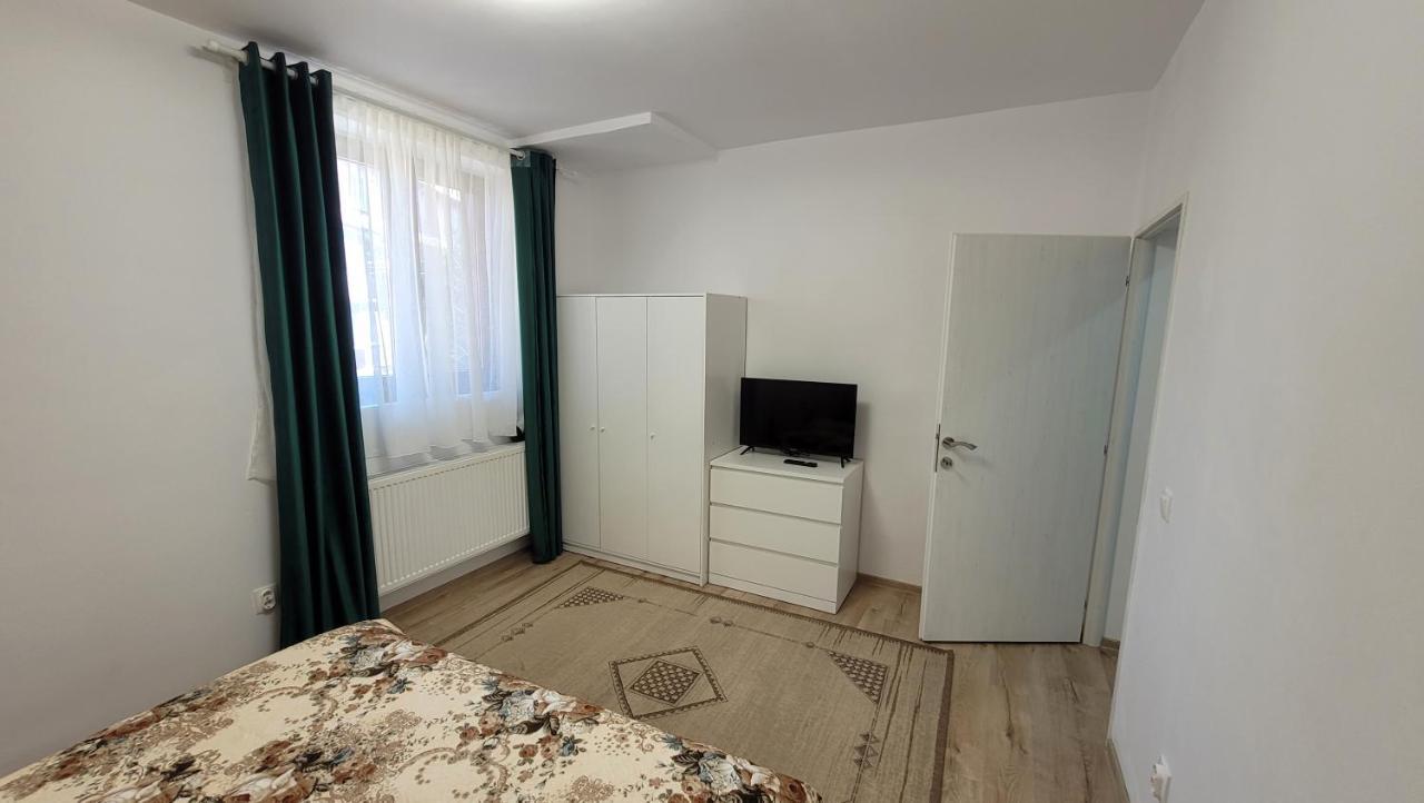 Andy Apartament Petroşani Extérieur photo