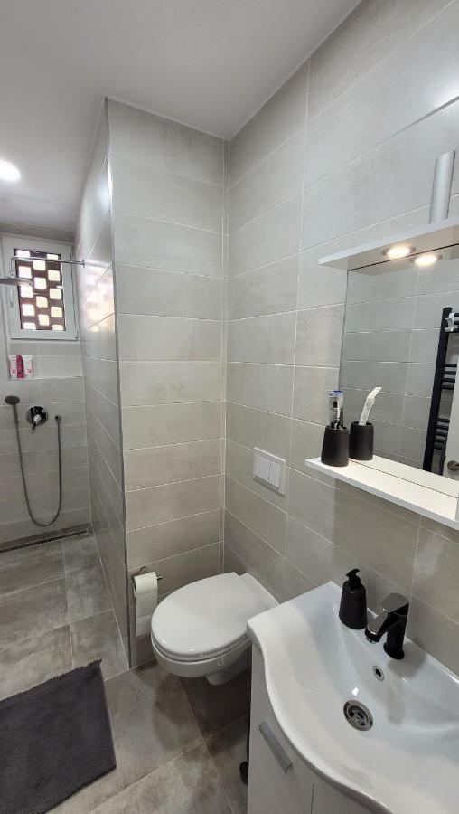Andy Apartament Petroşani Extérieur photo